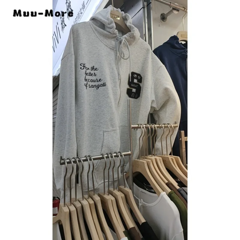 2023 Autumn Winter Women's Zipper Long Sleeve Patchwork Sweatshirts American Retro Knitwear Letter Print Fashion Vintage Hoodies
2023 Autumn Winter Women's Zipper Long Sleeve Patchwork Sweatshirts American Retro Knitwear Letter Print Fashion Vintage Hoodies