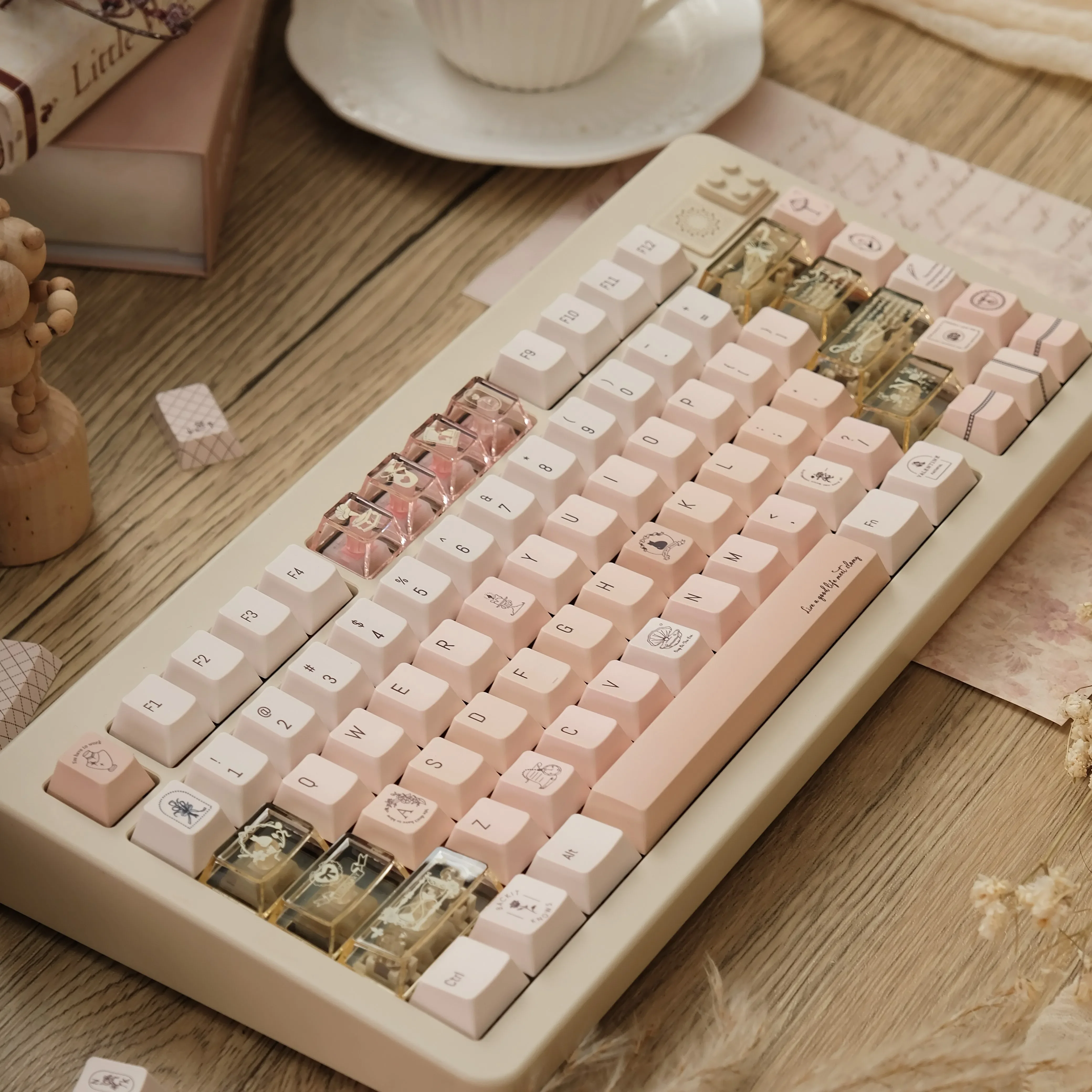 She said keycaps, champagne, pink, mechanical keyboard, girl, premium sense, game office, original PC
She said keycaps, champagne, pink, mechanical keyboard, girl, premium sense, game office, original PC