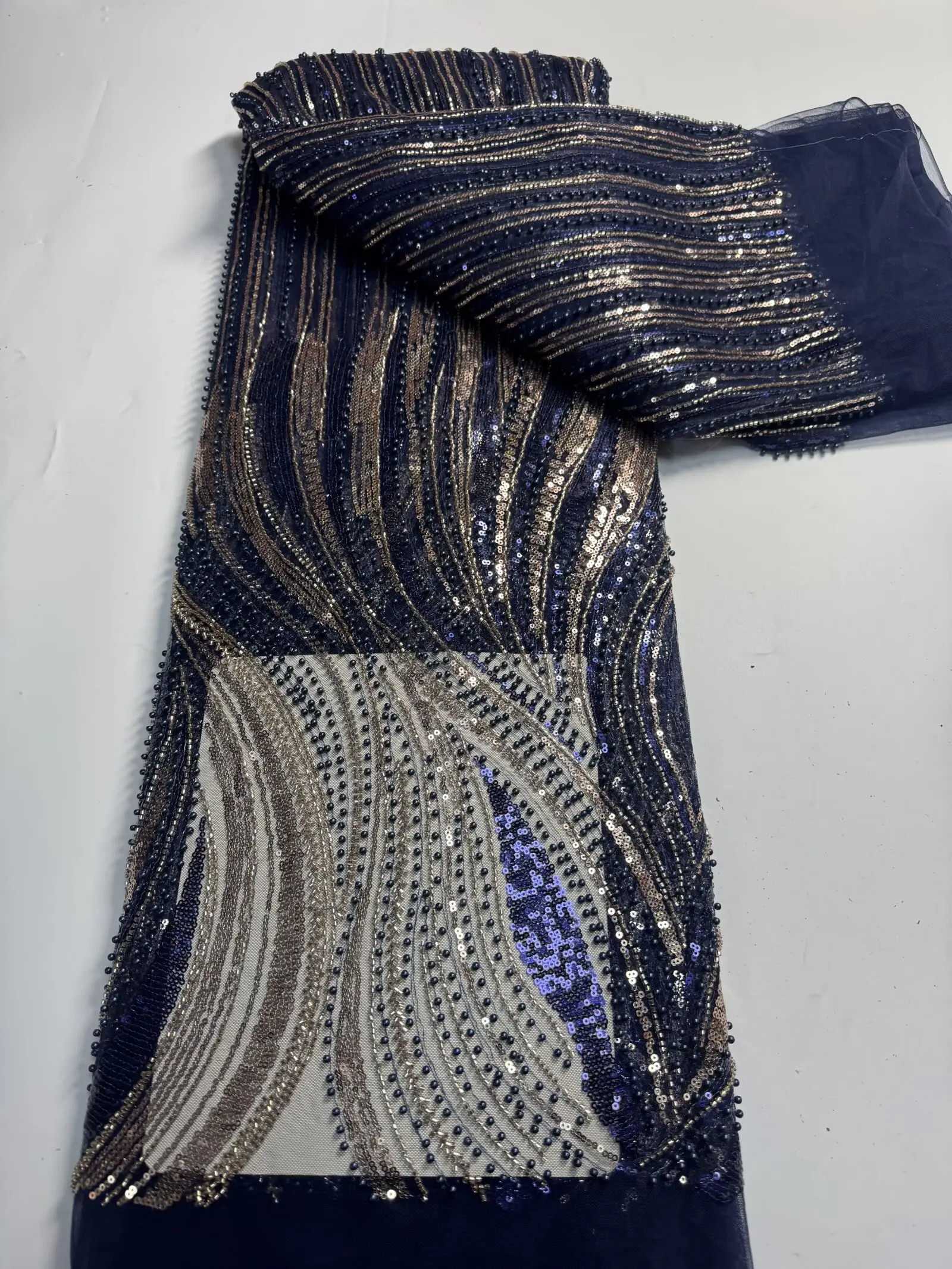2025 New African Luxury Beads Lace Fabric 5yards French Nigerian Bride Fashion Sequins Lace Fabrics For Party Dress
2025 New African Luxury Beads Lace Fabric 5yards French Nigerian Bride Fashion Sequins Lace Fabrics For Party Dress