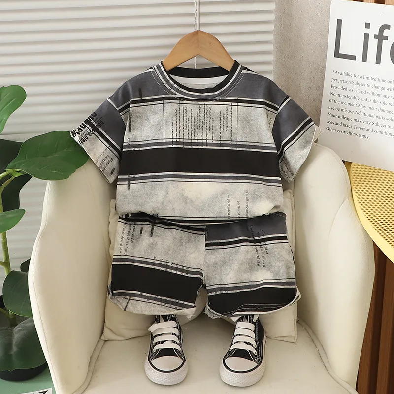 Baby Boy Summer Clothes Set 2025 Korean Fashion Letter Striped Short Sleeve T-shirts and Shorts Two Piece Boys Outfits Kids Suit
Baby Boy Summer Clothes Set 2025 Korean Fashion Letter Striped Short Sleeve T-shirts and Shorts Two Piece Boys Outfits Kids Suit