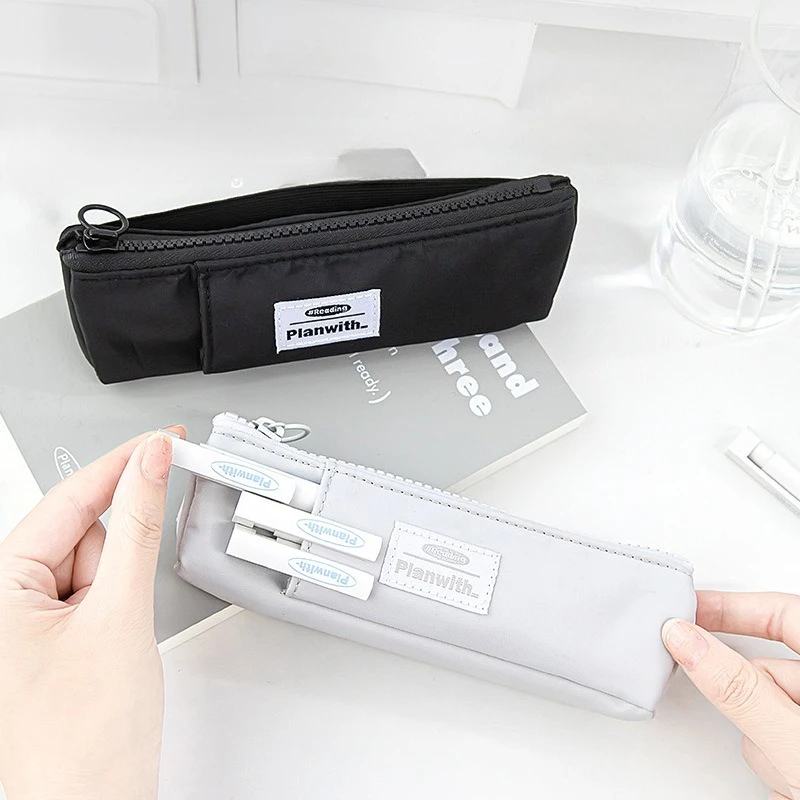 Чехол для ручки для чтения большой емкости, портативная креативная сумка для хранения, новый мини-футляр для канцелярских принадлежностей, простой прочный маленький пенал
Чехол для ручки для чтения большой емкости, портативная креативная сумка для хранения, новый мини-футляр для канцелярских принадлежностей, простой прочный маленький пенал