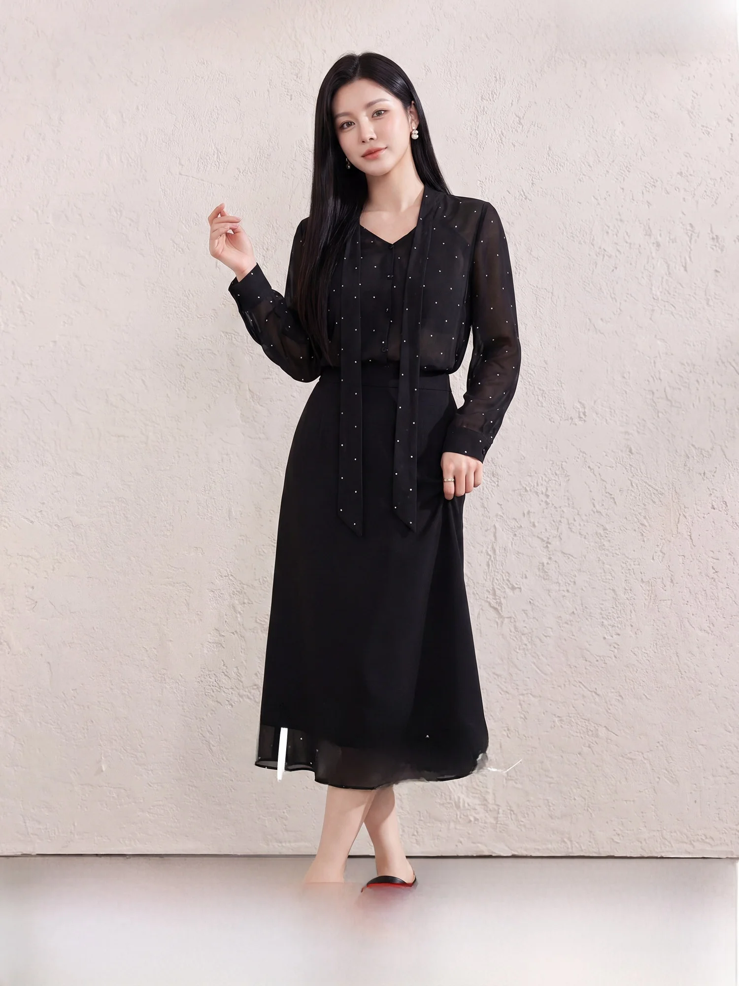 Fashionable Black Polka Dot Top Short Skirt Long Half Skirt Two-Piece Set ZL117008 plus Size Polyester Fiber Universal Fit
Fashionable Black Polka Dot Top Short Skirt Long Half Skirt Two-Piece Set ZL117008 plus Size Polyester Fiber Universal Fit