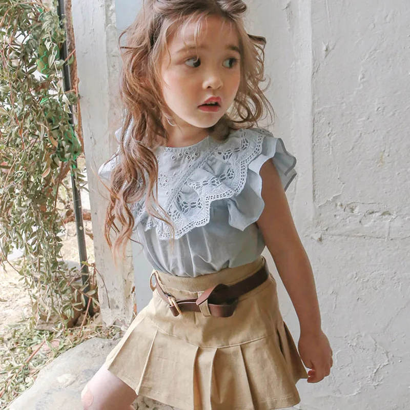 Summer children's clothing girls lace V-neck cotton T-shirt versatile medium and small children
Summer children's clothing girls lace V-neck cotton T-shirt versatile medium and small children