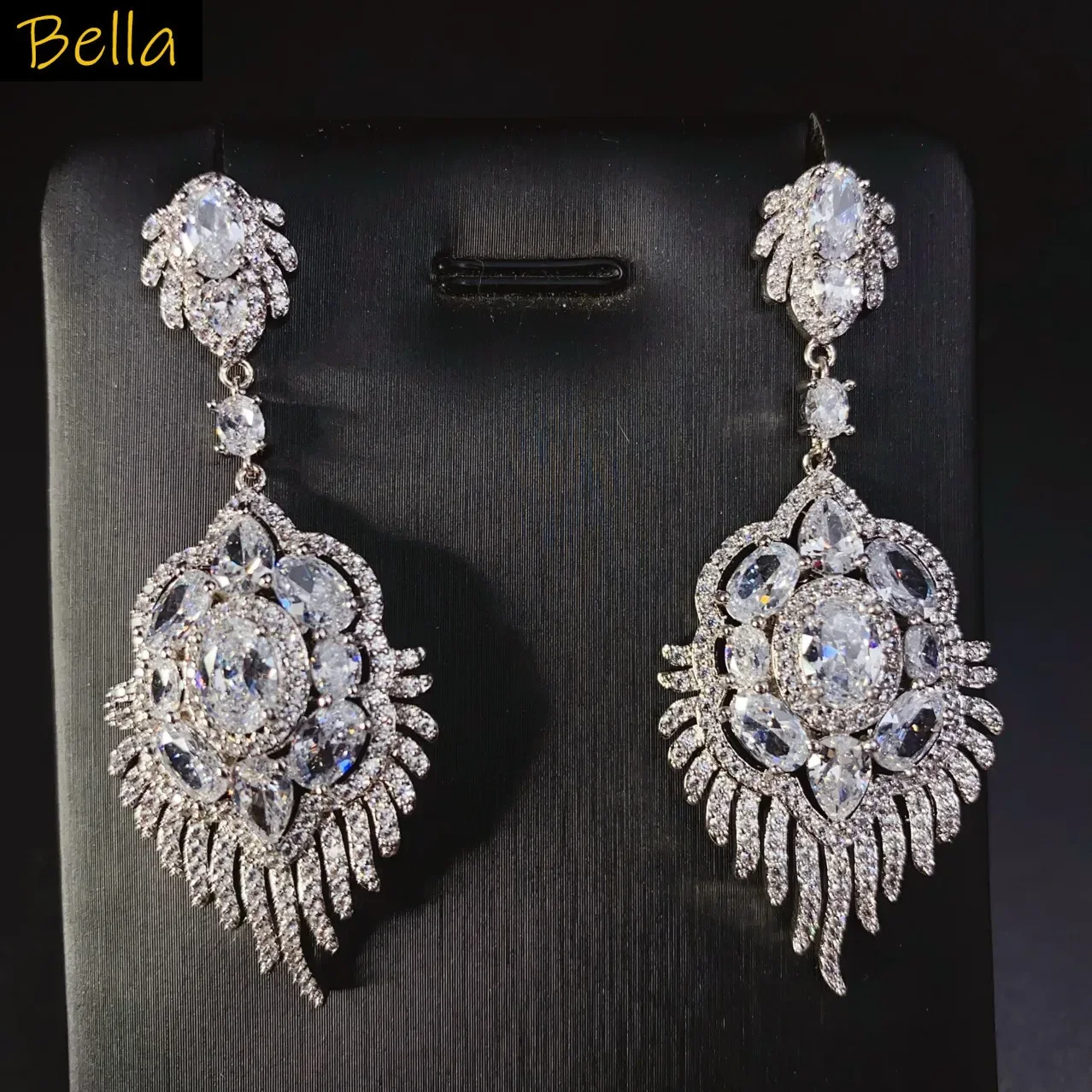 Feather Earrings Wedding Bride Classy Jewelry Silver Color Dinner Party Jewelry Women Earrings White Zirconia Anniversary Gift
Feather Earrings Wedding Bride Classy Jewelry Silver Color Dinner Party Jewelry Women Earrings White Zirconia Anniversary Gift