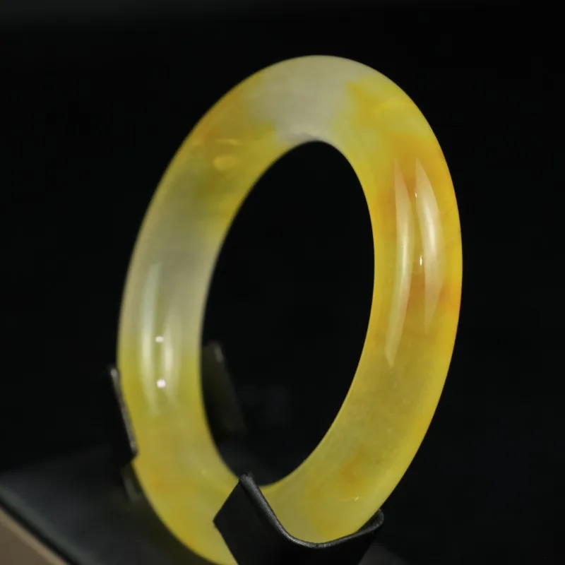 Exquisite Fashion High Ice Yellow Round Bar Bracelet
Exquisite Fashion High Ice Yellow Round Bar Bracelet