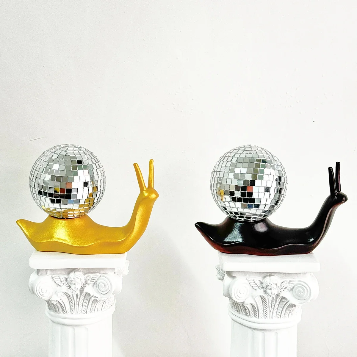 Disco Snail Miniature Snail Model Animal Figurines Retro Reflective Disco Ball For Room Decor Table Decorations
Disco Snail Miniature Snail Model Animal Figurines Retro Reflective Disco Ball For Room Decor Table Decorations