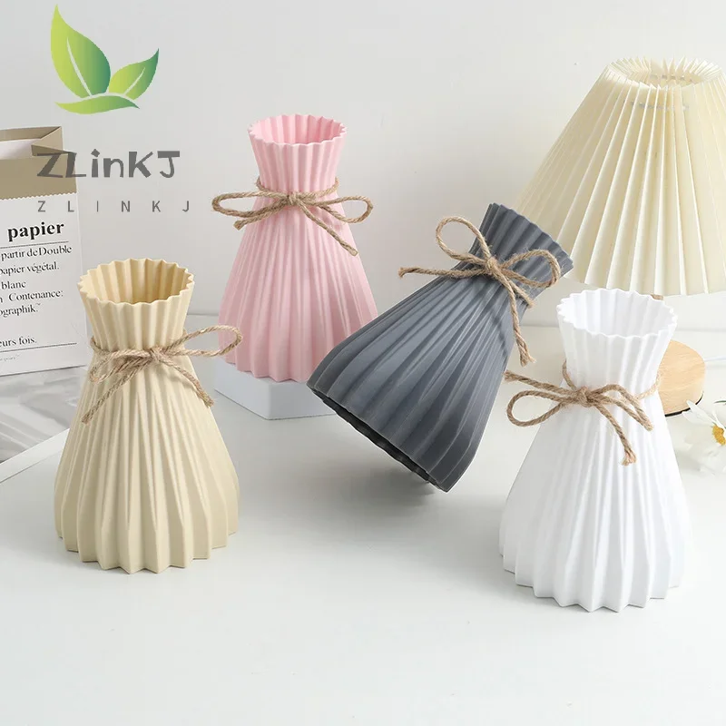 Современный скандинавский стиль, украшение для дома, гостиной, рабочего стола, орнамент, 1 шт., пластиковая ваза с волнистой рябью, цветочный горшок, композиция
Современный скандинавский стиль, украшение для дома, гостиной, рабочего стола, орнамент, 1 шт., пластиковая ваза с волнистой рябью, цветочный горшок, композиция