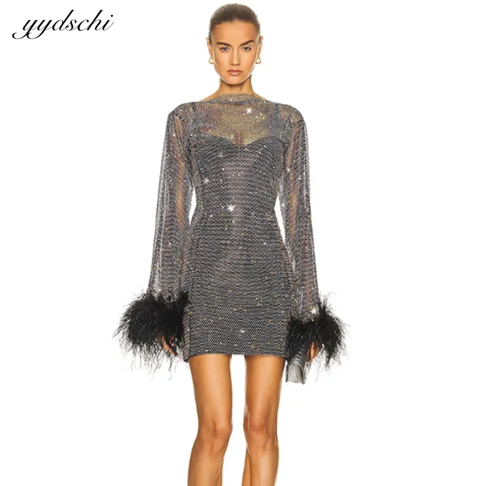 Exquisite High Split Black Designer Rhinestone Mesh Party Dresses For Women 2025 Long Sleeve Fishnet Feather Trimmed Mini Dress
Exquisite High Split Black Designer Rhinestone Mesh Party Dresses For Women 2025 Long Sleeve Fishnet Feather Trimmed Mini Dress