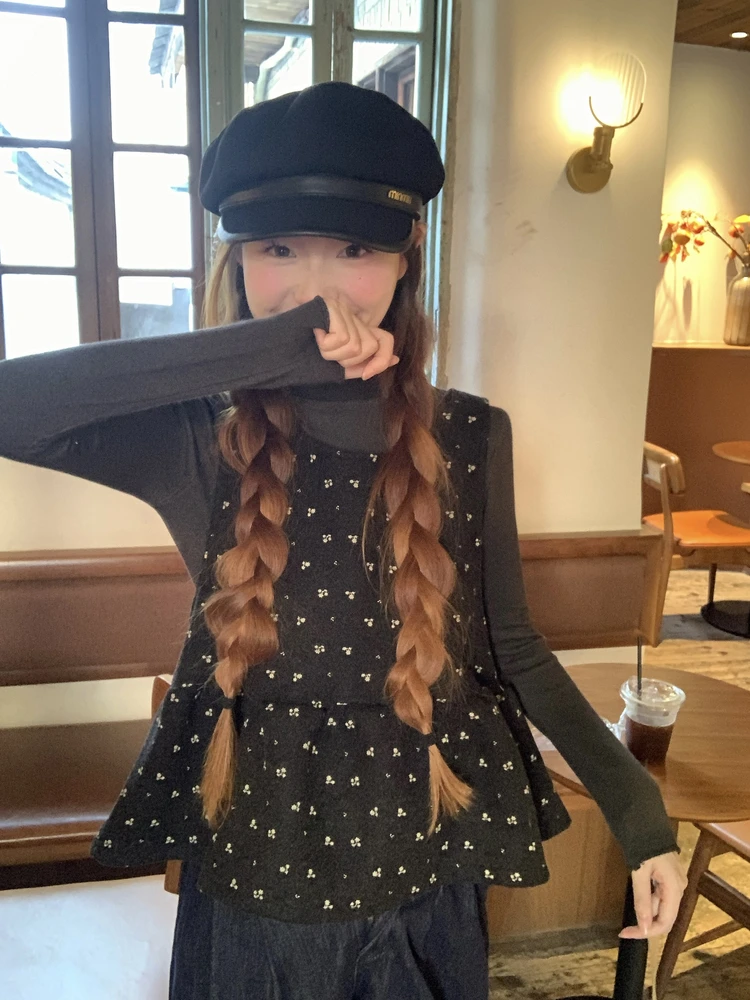 Retro Korean Floral Print Layering Vest Top Set Women's Spring New Style Doll Shirt Underwear Two-Piece Suit Fashionable Casu...
Retro Korean Floral Print Layering Vest Top Set Women's Spring New Style Doll Shirt Underwear Two-Piece Suit Fashionable Casu...