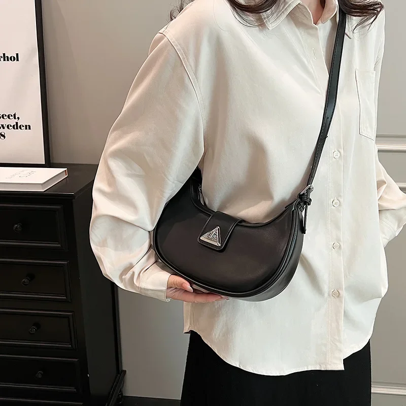 2025 New Women's French Niche Premium Underarm Bag - Multi-functional New Moon Shape Crossbody/Shoulder/Handheld Bag
2025 New Women's French Niche Premium Underarm Bag - Multi-functional New Moon Shape Crossbody/Shoulder/Handheld Bag