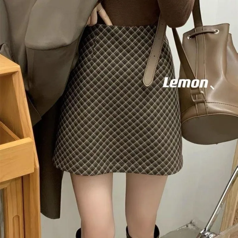Clothes for Women Vintage Classic Plaid Print High Waist Elegant Skirts Female Summer Korean Fashion Slim A Line Mini Skirt Saia
Clothes for Women Vintage Classic Plaid Print High Waist Elegant Skirts Female Summer Korean Fashion Slim A Line Mini Skirt Saia