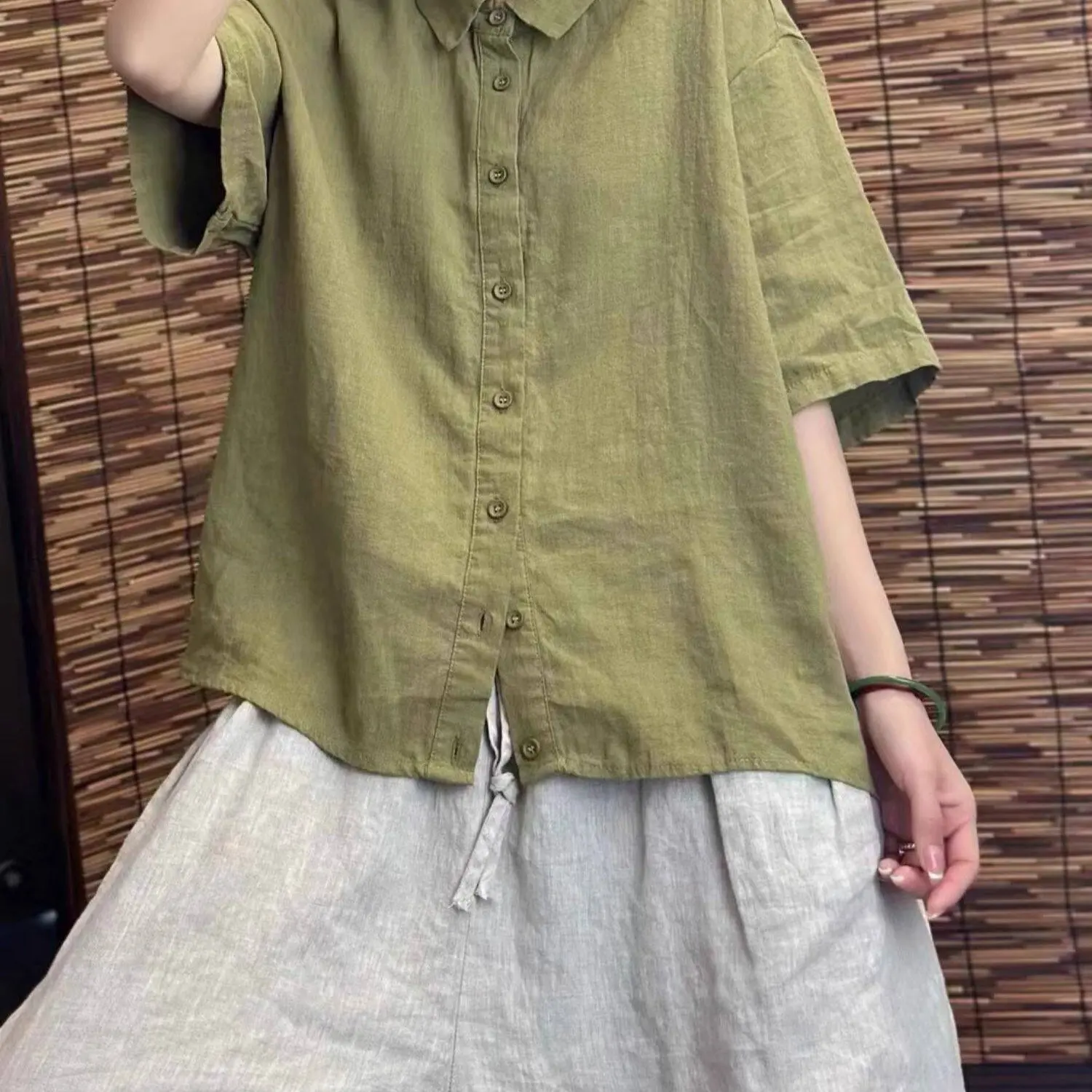 Casual Pure Color Women's Shirt Summer New Style Artistic Retro Short Sleeve Turn-down Collar Top Breathable Skin-friendly Po...
Casual Pure Color Women's Shirt Summer New Style Artistic Retro Short Sleeve Turn-down Collar Top Breathable Skin-friendly Po...