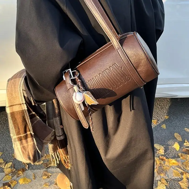 X90D Elegant Cylinder Shaped Shoulder Bag Creative Women's Handbag PU Armpit Purse
X90D Elegant Cylinder Shaped Shoulder Bag Creative Women's Handbag PU Armpit Purse