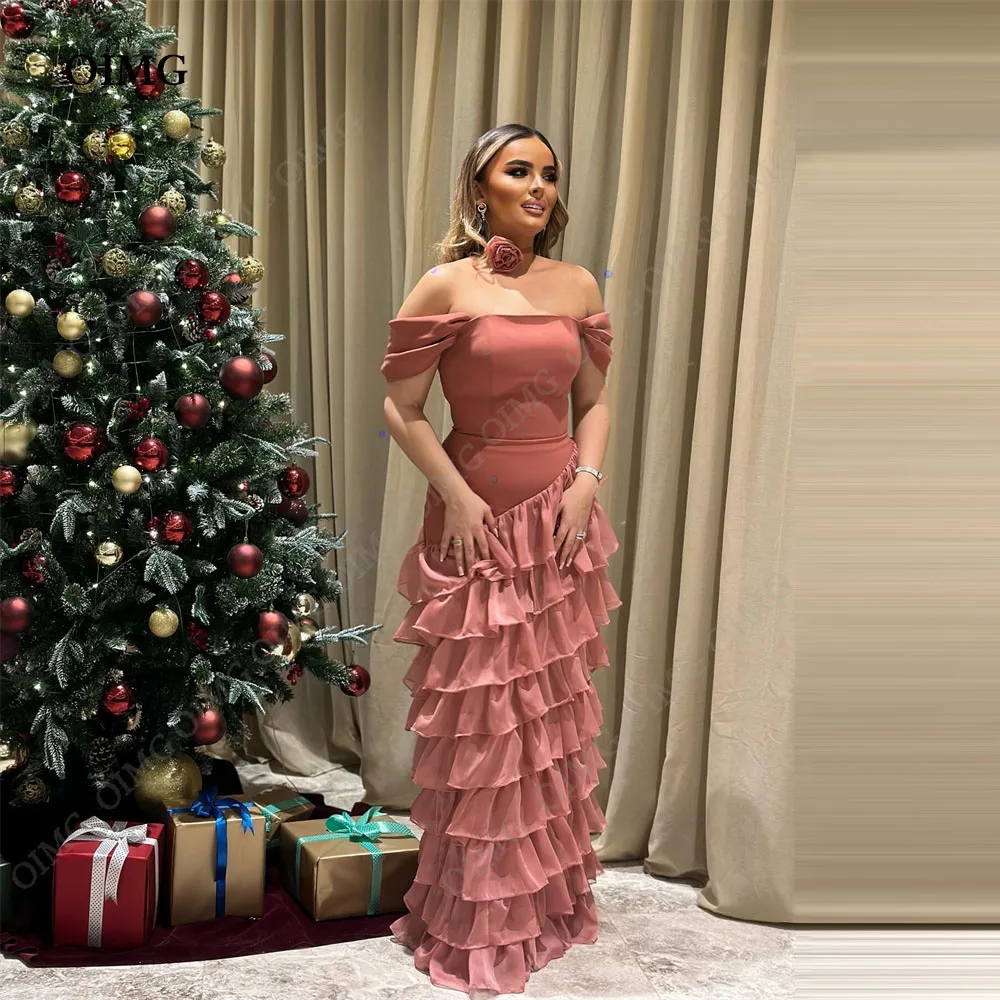 Exquisite Off Shoulder Evening Gowns Tiered Side Slit Satin Formal Dress Floor Length A Line Prom Dresses فستان حفلات الزفاف
Exquisite Off Shoulder Evening Gowns Tiered Side Slit Satin Formal Dress Floor Length A Line Prom Dresses فستان حفلات الزفاف