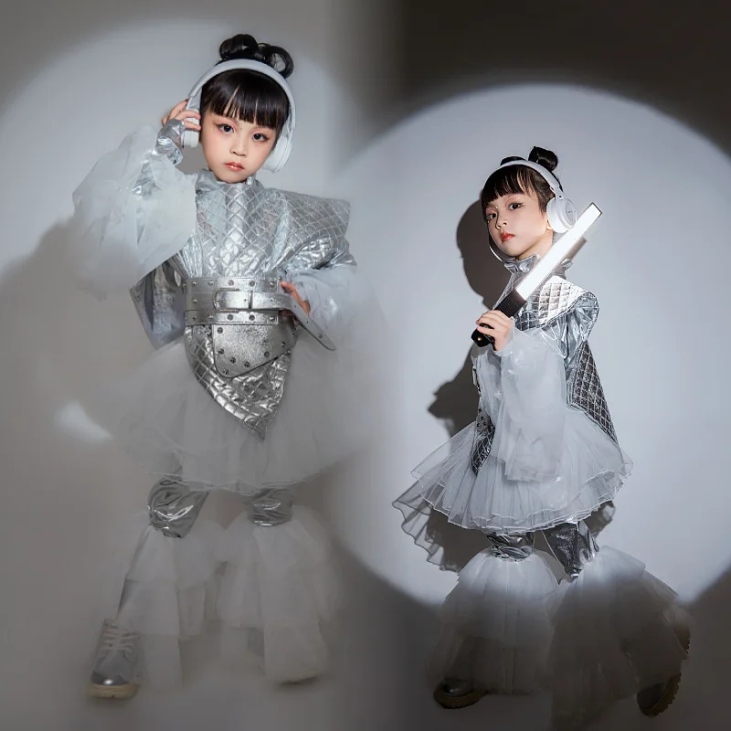 Girls' Technology Trendy Clothes Yuan Cosmic Wind Model Catwalk Children's Runway Future Warrior Silver Mesh Performance Clothes
Girls' Technology Trendy Clothes Yuan Cosmic Wind Model Catwalk Children's Runway Future Warrior Silver Mesh Performance Clothes