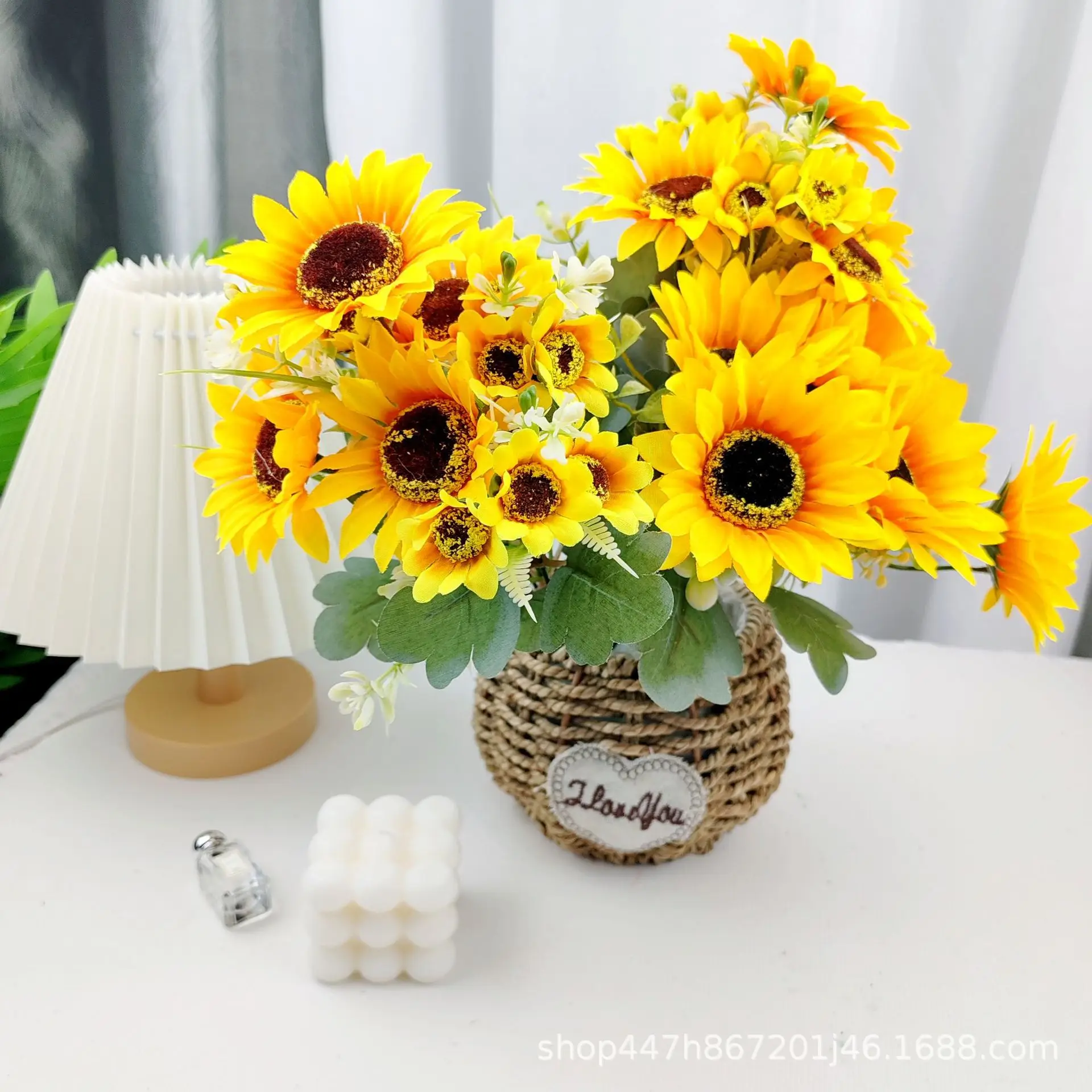 35cm Sunflower Artificial Flower Plastic Silk Cloth Living Room Bedroom Restaurant Decoration Ornaments Party Holiday Gifts
35cm Sunflower Artificial Flower Plastic Silk Cloth Living Room Bedroom Restaurant Decoration Ornaments Party Holiday Gifts