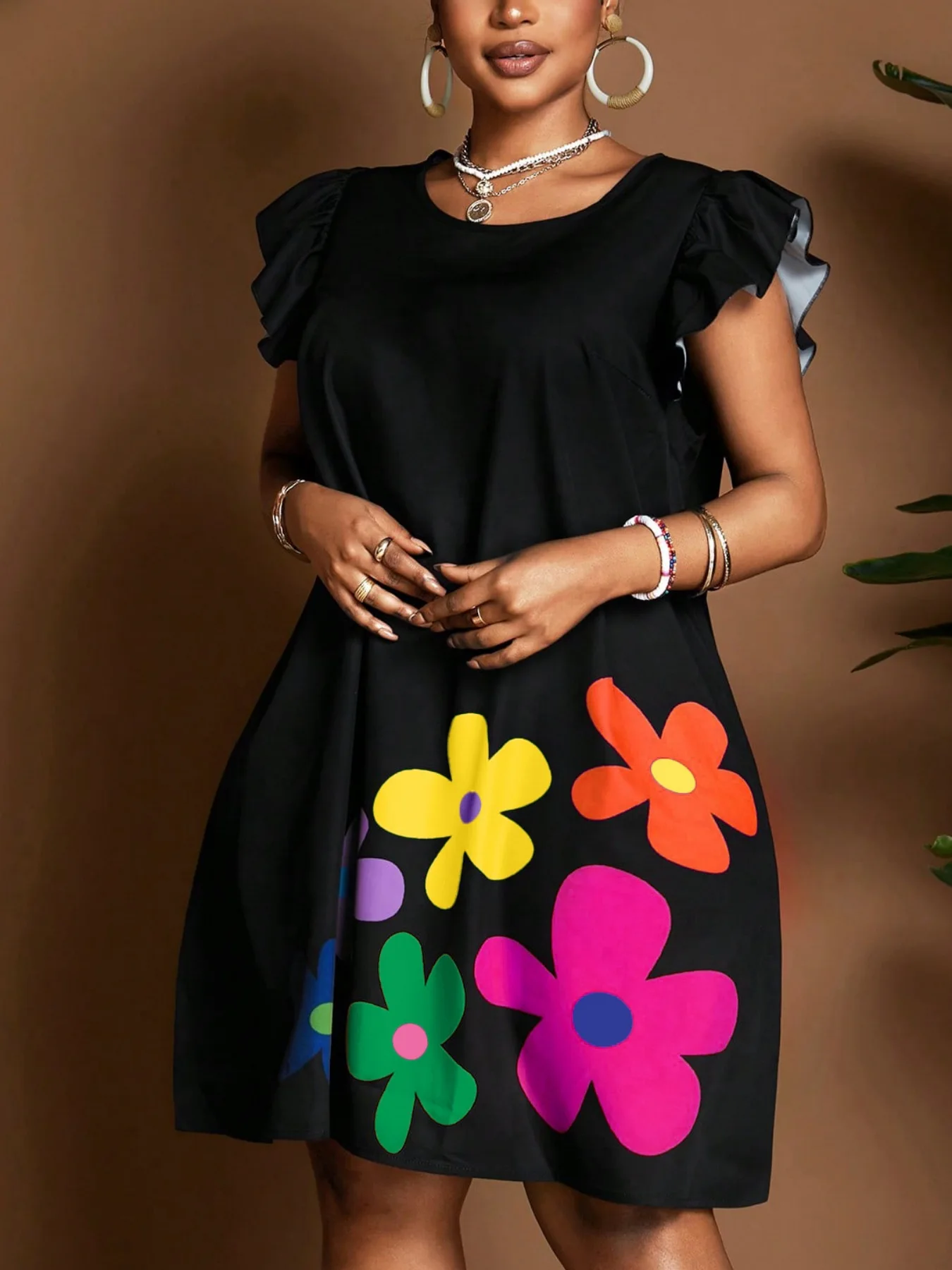 Большое модное новое повседневное платье с круглым вырезом и цветочным принтом
Большое модное новое повседневное платье с круглым вырезом и цветочным принтом