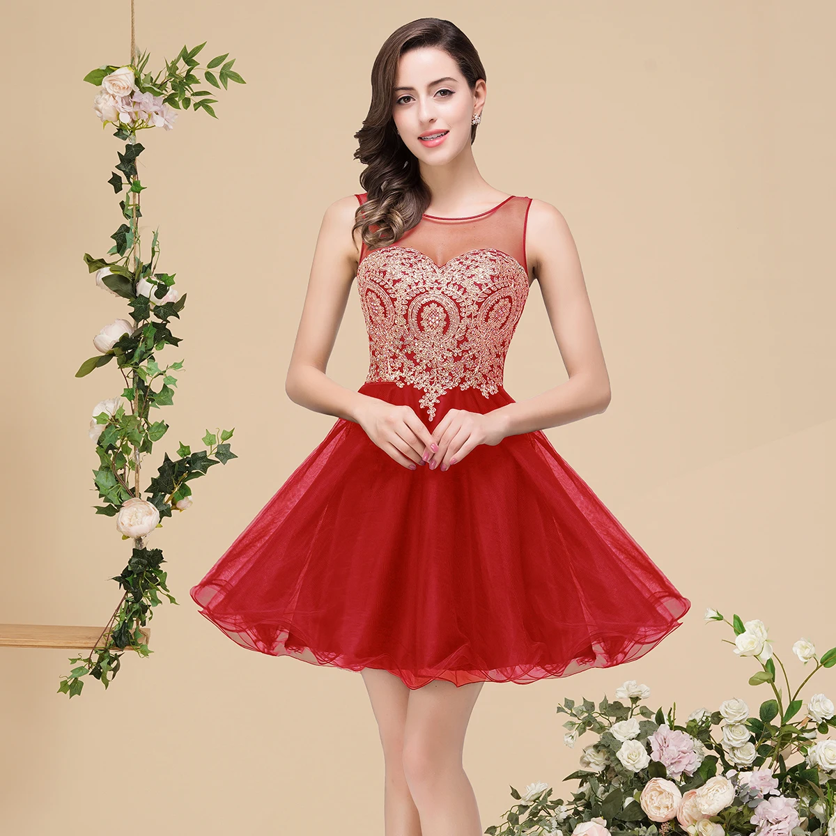Elegant Homecoming Dresses Golden Appliques A-Line V Neck Sexy Backless Short Prom Party Gowns for Women Summer robe de soirée
Elegant Homecoming Dresses Golden Appliques A-Line V Neck Sexy Backless Short Prom Party Gowns for Women Summer robe de soirée