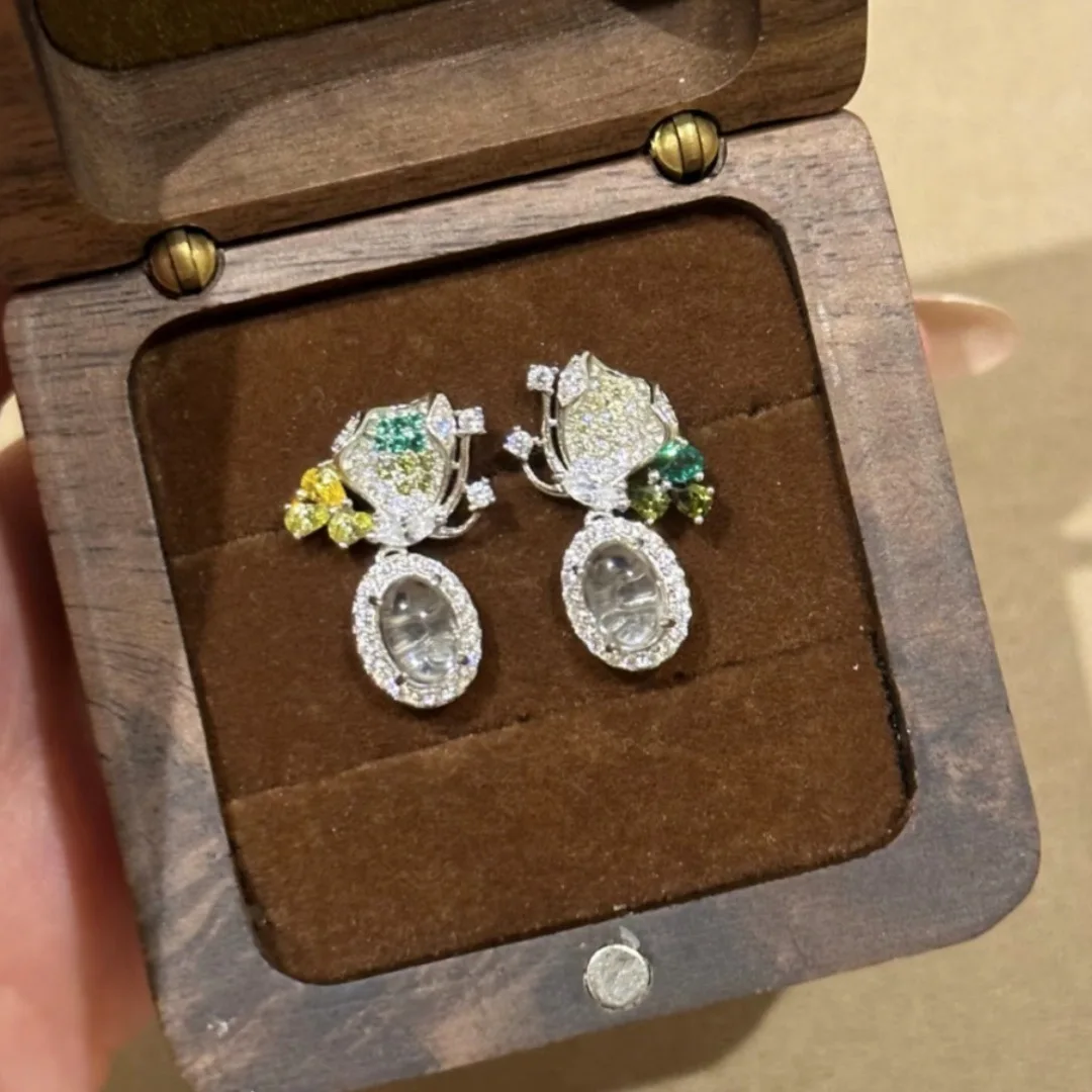 vintage inlaid butterfly earings stud full diamonds oval white crystal earrings for women light luxury high-end wedding jewelry
vintage inlaid butterfly earings stud full diamonds oval white crystal earrings for women light luxury high-end wedding jewelry