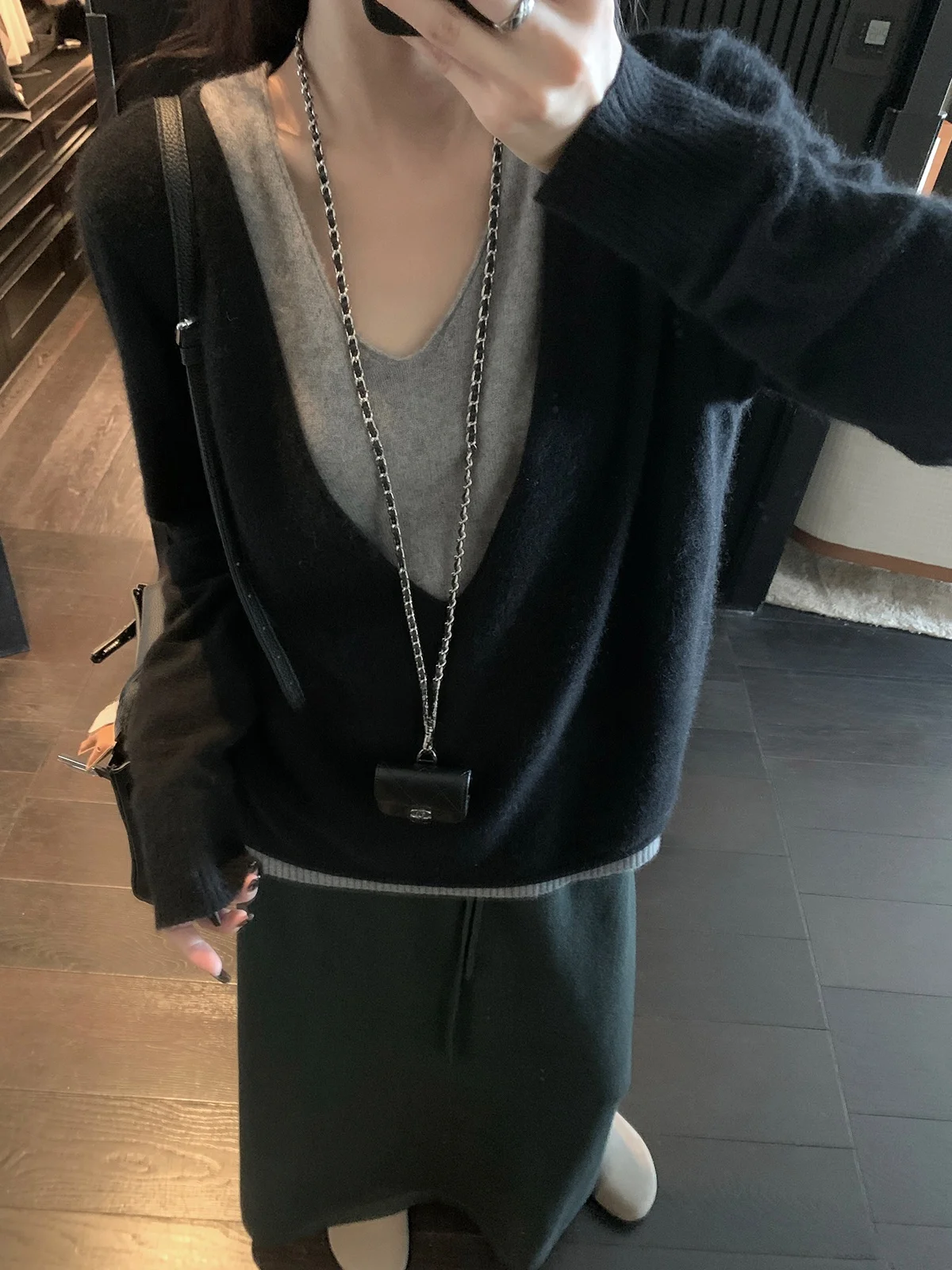 Мягкий вязаный длинный свитер свека, искусственный двухсекционный свободный крой, цветной дизайн, повседневный женский вязаный топ для поездок на работу
Мягкий вязаный длинный свитер свека, искусственный двухсекционный свободный крой, цветной дизайн, повседневный женский вязаный топ для поездок на работу