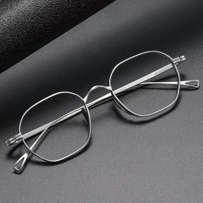 High-Quality Hand-Made Polygonal Frame Presbyopia Frame Retro Fashion IP Pure Titanium Frame Glasses Blue Light Glasses for Men
High-Quality Hand-Made Polygonal Frame Presbyopia Frame Retro Fashion IP Pure Titanium Frame Glasses Blue Light Glasses for Men