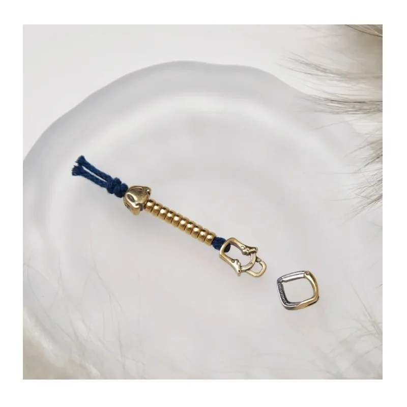 Tibetan Rob Counter Universal Buckle Side Hanging Retro Ethnic Wind Bell Wenplay Bracelet Buddha Bead Clip Clip
Tibetan Rob Counter Universal Buckle Side Hanging Retro Ethnic Wind Bell Wenplay Bracelet Buddha Bead Clip Clip