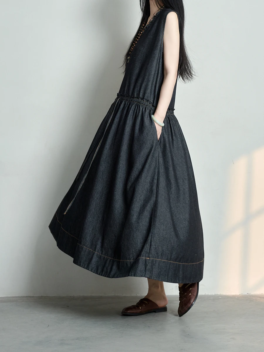 Loose Denim Cotton Vest Dress with V-neck And Wooden Trim Artistic Casual Women's Dress Spring 2026 A-line Skirt
Loose Denim Cotton Vest Dress with V-neck And Wooden Trim Artistic Casual Women's Dress Spring 2026 A-line Skirt