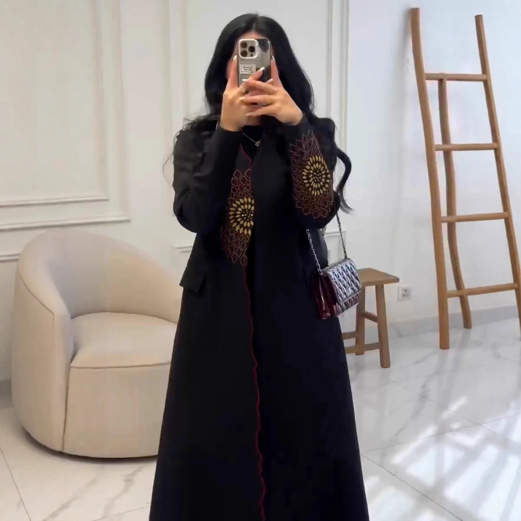 Eid Trench Coat Women Long Robe Embroidery Muslim Ramadan Morocco Dubai Overcoat Kaftan Abays Islam Arab Modest Outerwear
Eid Trench Coat Women Long Robe Embroidery Muslim Ramadan Morocco Dubai Overcoat Kaftan Abays Islam Arab Modest Outerwear