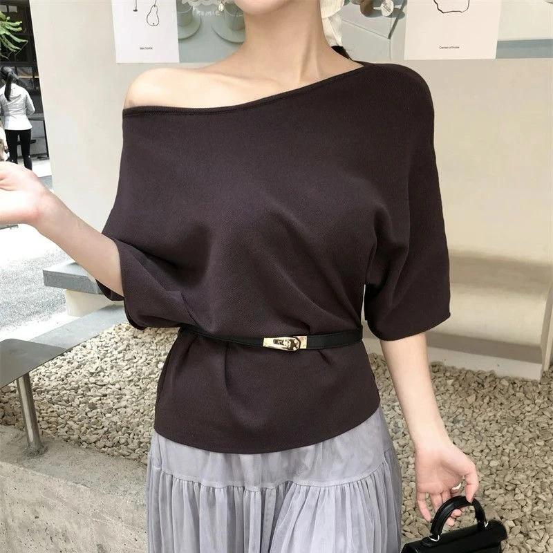 French Camisetas Slanted Shoulder Short-sleeved Women Niche Loose Off-shoulder Top Ropa Mujer Pullover Basic Roupas Feminina
French Camisetas Slanted Shoulder Short-sleeved Women Niche Loose Off-shoulder Top Ropa Mujer Pullover Basic Roupas Feminina