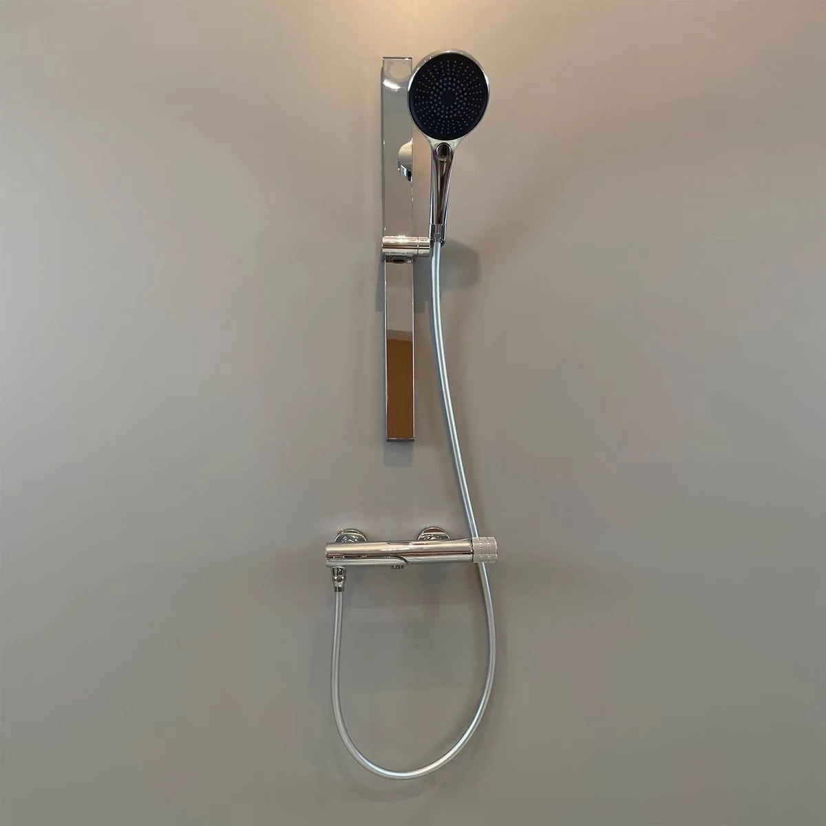 DIY Assembled Shower Folding Mixing Valve Bathtub All Copper Faucet Lifting Rod Shower Set
DIY Assembled Shower Folding Mixing Valve Bathtub All Copper Faucet Lifting Rod Shower Set
