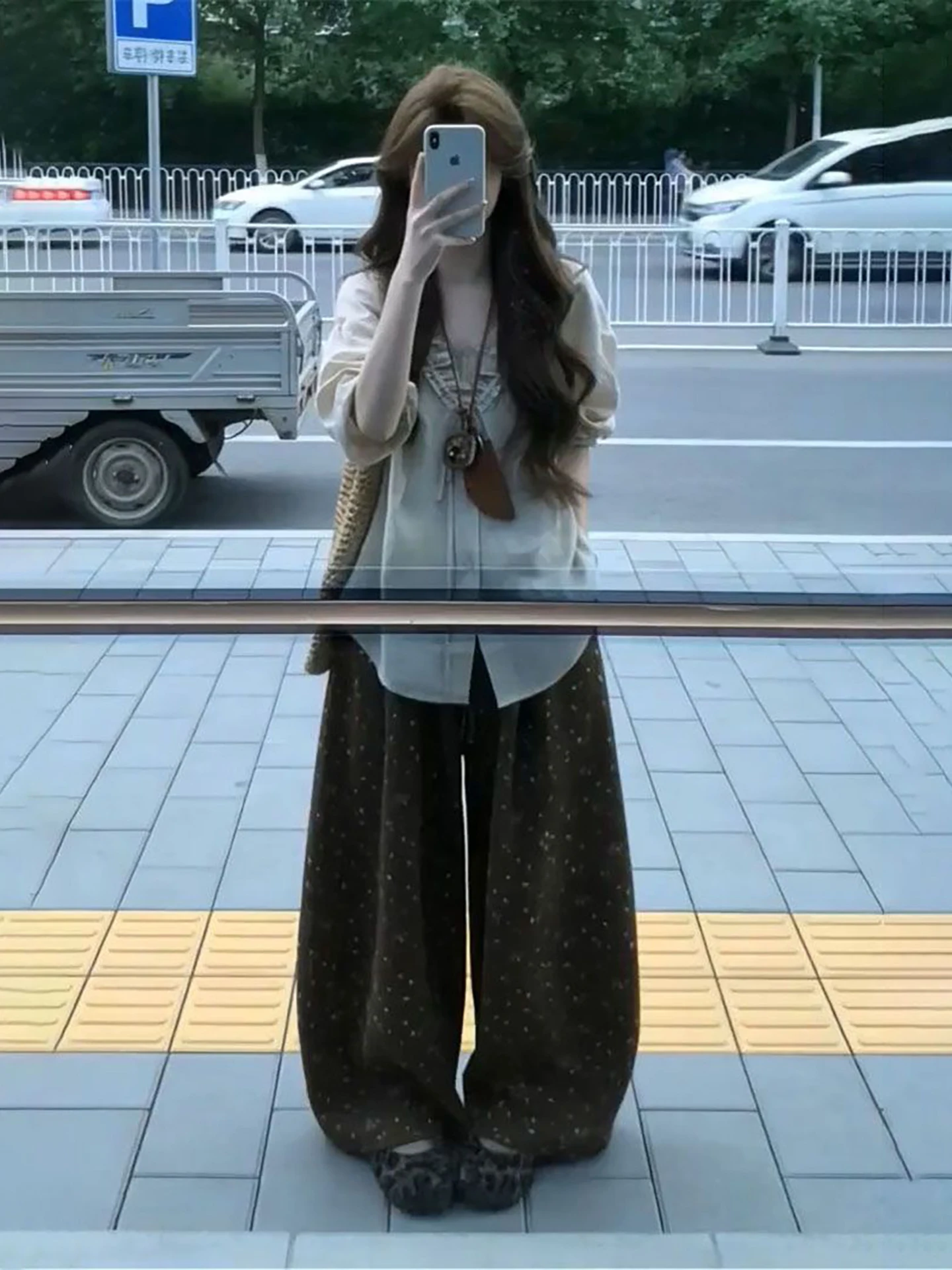 Summer Floral Elastic Wide Leg Pants Set Contrast Color Lace Top Two Piece Set Gentle Lazy Style Casual Fashion Women's Ensemble
Summer Floral Elastic Wide Leg Pants Set Contrast Color Lace Top Two Piece Set Gentle Lazy Style Casual Fashion Women's Ensemble