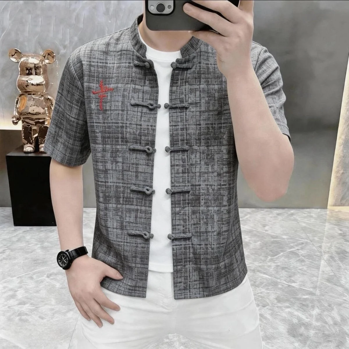 High-End Summer Men's New Chinese Style Stand Collar Button Embroidered Short Sleeve Casual Half Sleeve Top Ethnic Trend
High-End Summer Men's New Chinese Style Stand Collar Button Embroidered Short Sleeve Casual Half Sleeve Top Ethnic Trend