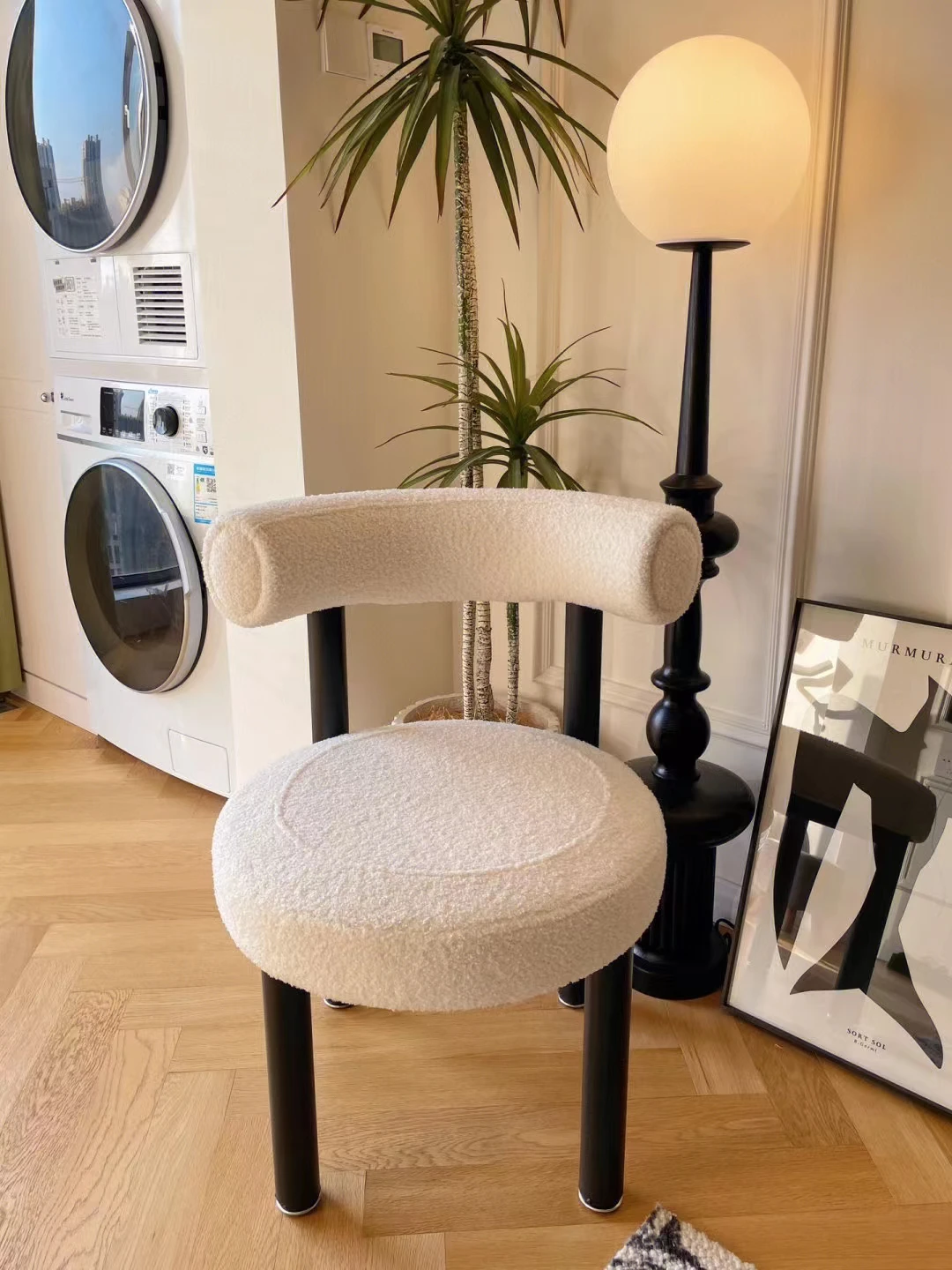 Living Room Chairs Nordic Art Leisure Chair Furniture Armchair Bedroom Back Dresser Chair Makeup Chair Modern Simple Back Chair
Living Room Chairs Nordic Art Leisure Chair Furniture Armchair Bedroom Back Dresser Chair Makeup Chair Modern Simple Back Chair