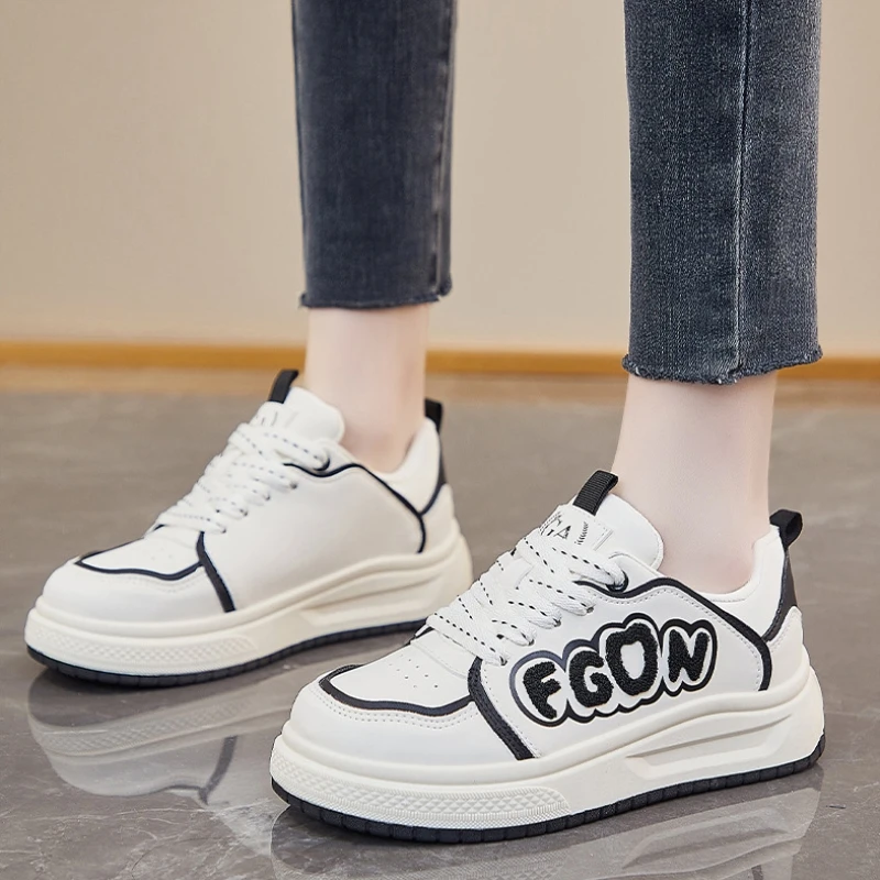 Women's Thick Bottom Sneakers Spring 2025 New Fashion Casual Sports Shoes Versatile Comfortable Breathable Cotton Lined
Women's Thick Bottom Sneakers Spring 2025 New Fashion Casual Sports Shoes Versatile Comfortable Breathable Cotton Lined