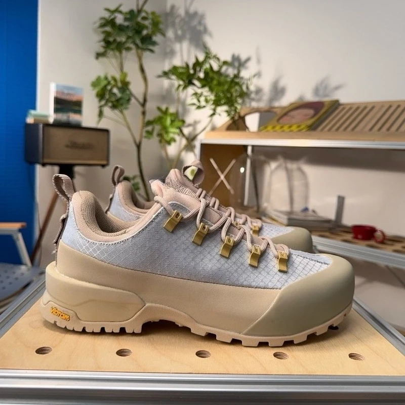 Classic Brand Comfortable Anti Slip Outdoor Hiking Shoe Top Quality Autumn/Winter Trekking Sneaker Designer Outdoor Walking Shoe
Classic Brand Comfortable Anti Slip Outdoor Hiking Shoe Top Quality Autumn/Winter Trekking Sneaker Designer Outdoor Walking Shoe