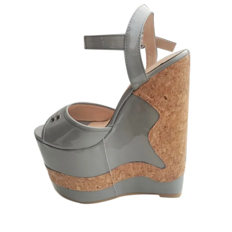 SHOFOO Fashionable women's high-heeled sandals. Grey patent leather sandals. About 20cm heel height. Wedges platform sandals
SHOFOO Fashionable women's high-heeled sandals. Grey patent leather sandals. About 20cm heel height. Wedges platform sandals