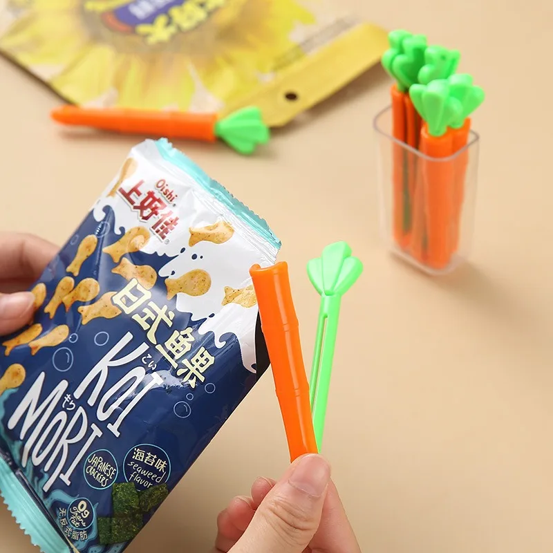 5 Pcs Carrot Sealing Clip Creative Kitchen Food Freshness Sealing Clip Snack Sealing Storage Moisture Resistant
5 Pcs Carrot Sealing Clip Creative Kitchen Food Freshness Sealing Clip Snack Sealing Storage Moisture Resistant