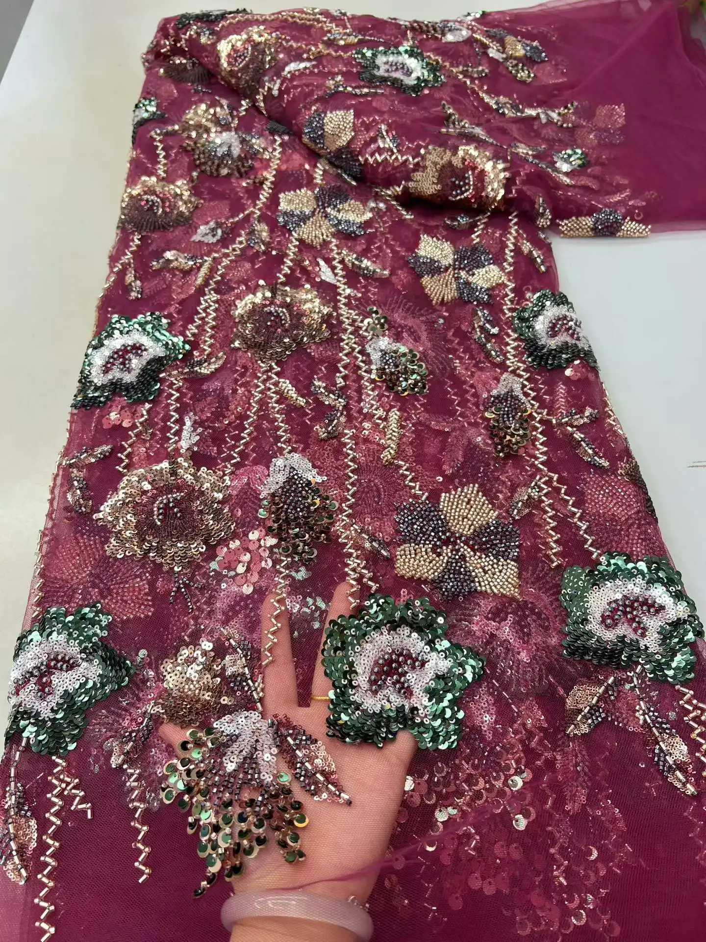 Luxury African Sequins Beaded Lace Fabric High Quality 2026 French Style 5 Yards Nigerian Lace for Party Wear
Luxury African Sequins Beaded Lace Fabric High Quality 2026 French Style 5 Yards Nigerian Lace for Party Wear