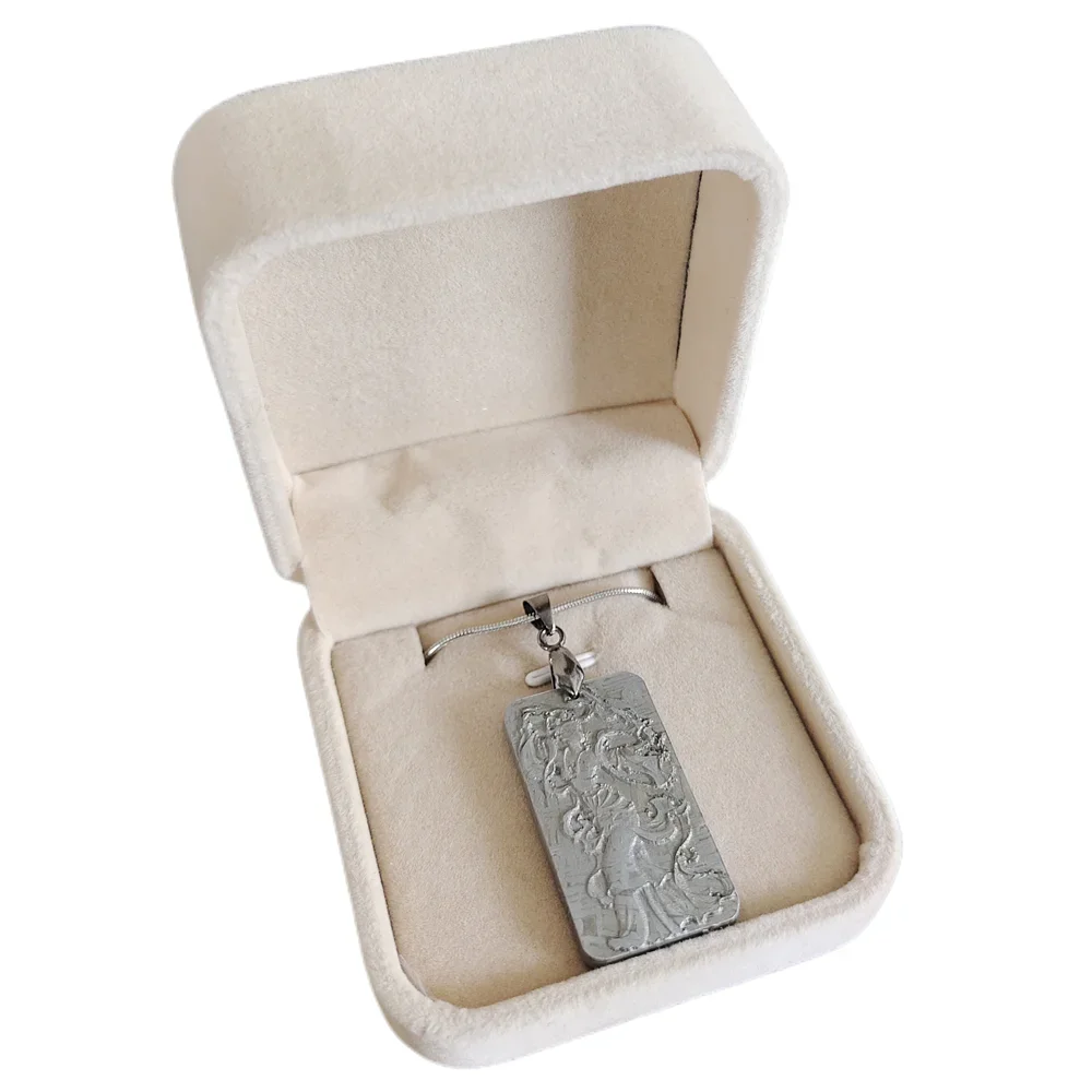 Muonionalusta Iron Meteorite Pendant Natural Iron Meteorite Material Necklace Iron Meteorite Specimen Collection
Muonionalusta Iron Meteorite Pendant Natural Iron Meteorite Material Necklace Iron Meteorite Specimen Collection