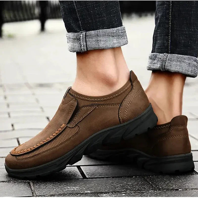 2025 Men Casual Shoes Mens Loafers Moccasins Breathable Slip on Retro Driving Shoes Men Sneakers Size 39-48 botas para hombre
2025 Men Casual Shoes Mens Loafers Moccasins Breathable Slip on Retro Driving Shoes Men Sneakers Size 39-48 botas para hombre