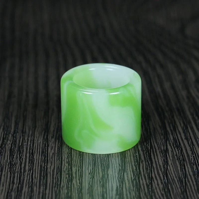 New Red Colored Jade Finger Wrench, Exquisite and Elegant Atmospheric Jewelry
New Red Colored Jade Finger Wrench, Exquisite and Elegant Atmospheric Jewelry