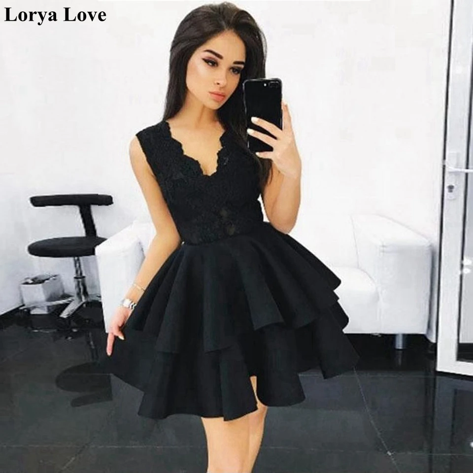 Black Cocktail Dresses 2025 Formal Party Women Short Prom Dress Sleeveless Graduation Appliques Ruffles Satin Homecoming Gowns
Black Cocktail Dresses 2025 Formal Party Women Short Prom Dress Sleeveless Graduation Appliques Ruffles Satin Homecoming Gowns