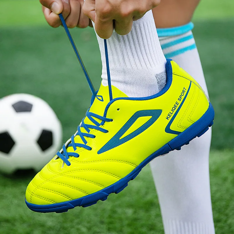 Low-top Football Shoes Boys Professional Training Spikes Non-slip Wear-resistant Hard Ground Mud Sports Shoes
Low-top Football Shoes Boys Professional Training Spikes Non-slip Wear-resistant Hard Ground Mud Sports Shoes
