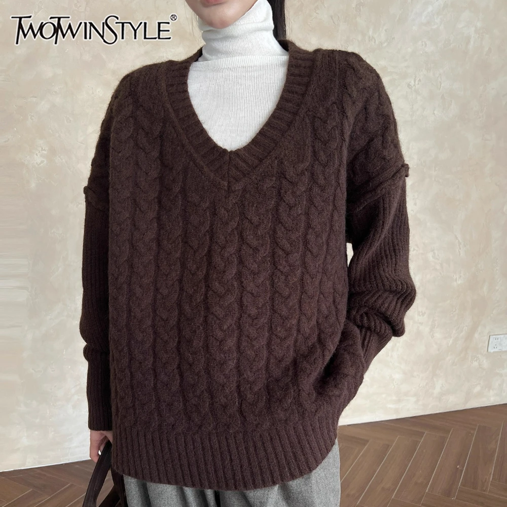 TWOTWINSTYLE Solid Spliced Folds Basics Sweater Female V Neck Long Sleeve Loose Casual Lazy Women's Sweaters Autumn Fashion New
TWOTWINSTYLE Solid Spliced Folds Basics Sweater Female V Neck Long Sleeve Loose Casual Lazy Women's Sweaters Autumn Fashion New