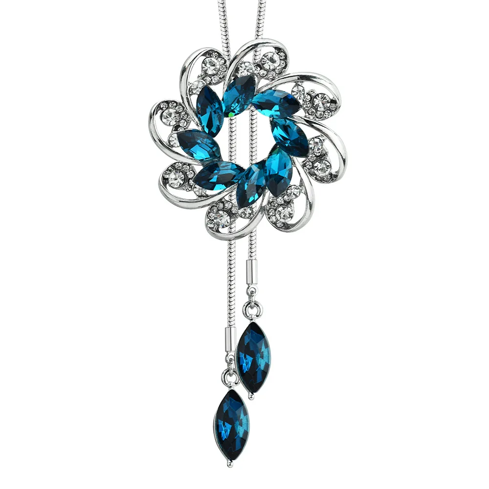 A two-piece brooch sweater chain for autumn and winter, a stylish pull-out flower long necklace, and a luxurious accessory
A two-piece brooch sweater chain for autumn and winter, a stylish pull-out flower long necklace, and a luxurious accessory