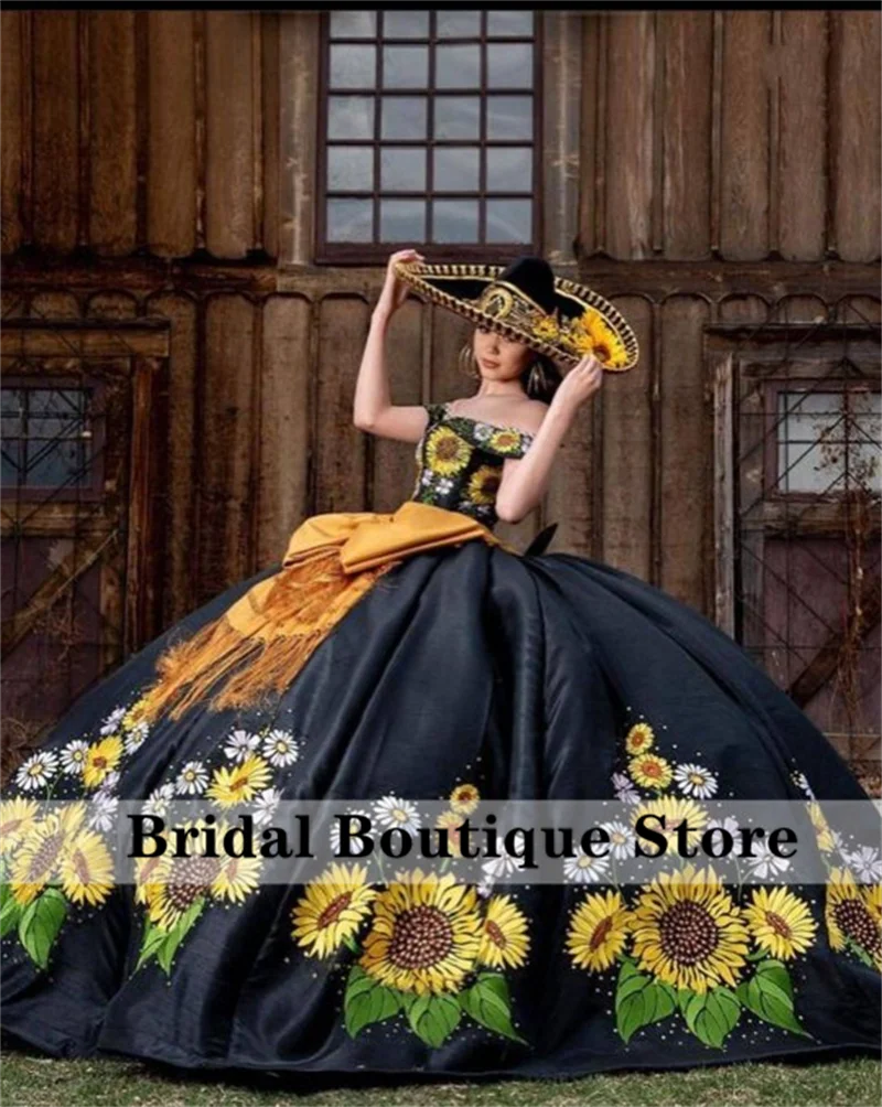 Luxury Embroidery Ball Gown Quinceanera Dresses 2025 Off Shoulder Mexican Sweet 16 Dresses Vestidos De 15 Años Customized
Luxury Embroidery Ball Gown Quinceanera Dresses 2025 Off Shoulder Mexican Sweet 16 Dresses Vestidos De 15 Años Customized