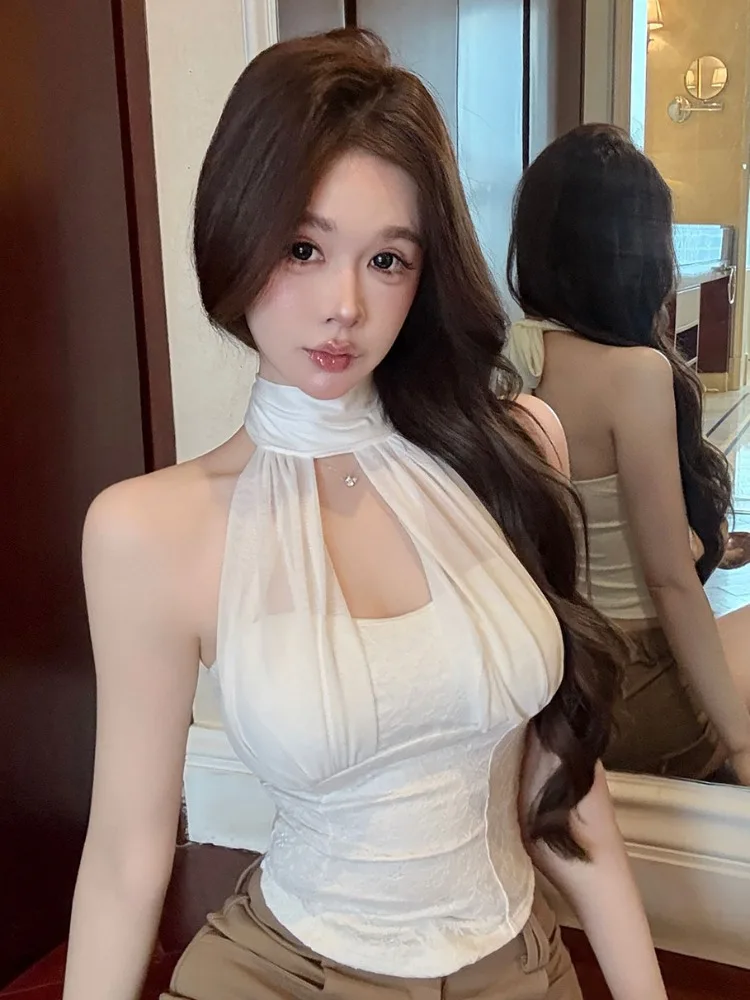 White Lace Splice Neck Hanging Strap Vest Women's Summer Slim Fit Sleeveless Outerwear Top Korean Style Breathable Skin-Friendly
White Lace Splice Neck Hanging Strap Vest Women's Summer Slim Fit Sleeveless Outerwear Top Korean Style Breathable Skin-Friendly