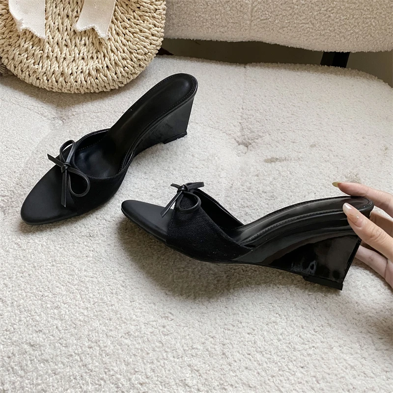 Aneikeh Black Bow Knot Wedge Heel Slide Sandals Women 2026 Summer New One Strap Open Toe Mules Slippers Elegant Party Dress Shoe
Aneikeh Black Bow Knot Wedge Heel Slide Sandals Women 2026 Summer New One Strap Open Toe Mules Slippers Elegant Party Dress Shoe