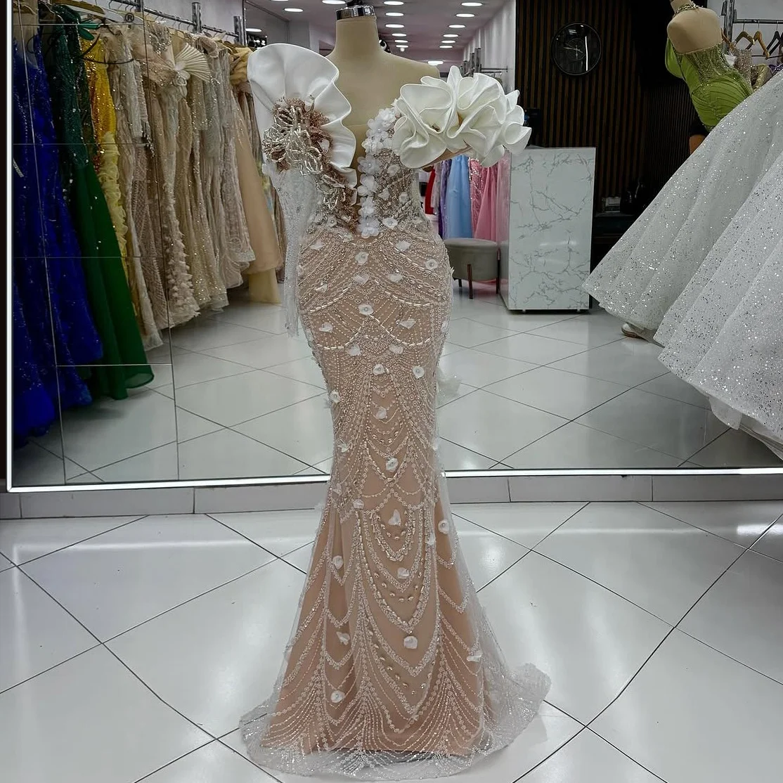 Платье русалки с аппликацией, вечернее платье цвета шампанского с v-образным вырезом и пышными рукавами, бальное платье с нестандартными плечами и вышивкой из бисера
Платье русалки с аппликацией, вечернее платье цвета шампанского с v-образным вырезом и пышными рукавами, бальное платье с нестандартными плечами и вышивкой из бисера