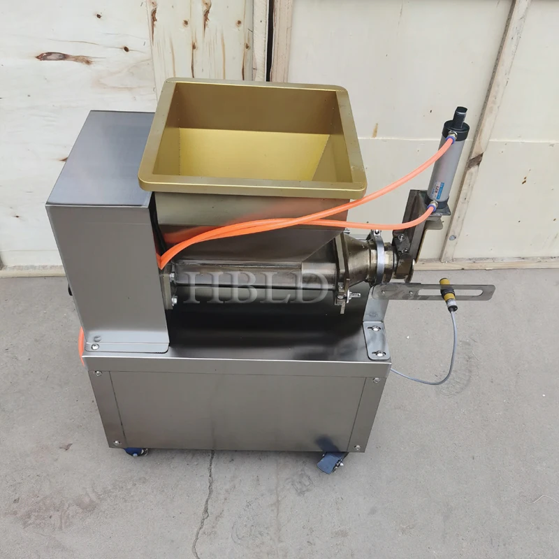 Коммерческая многофункциональная автоматическая машина для нарезки теста из нержавеющей стали, оборудование для деления теста для пекарской промышленности
Коммерческая многофункциональная автоматическая машина для нарезки теста из нержавеющей стали, оборудование для деления теста для пекарской промышленности